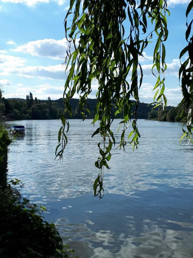 Les Seringats Poissy Exterior foto